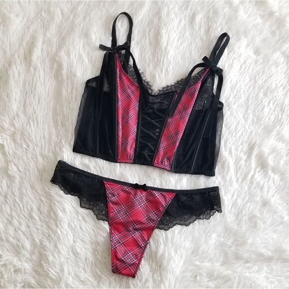 MEDIUM Victoria's Secret Red Bra Set - Picture 4 of 16